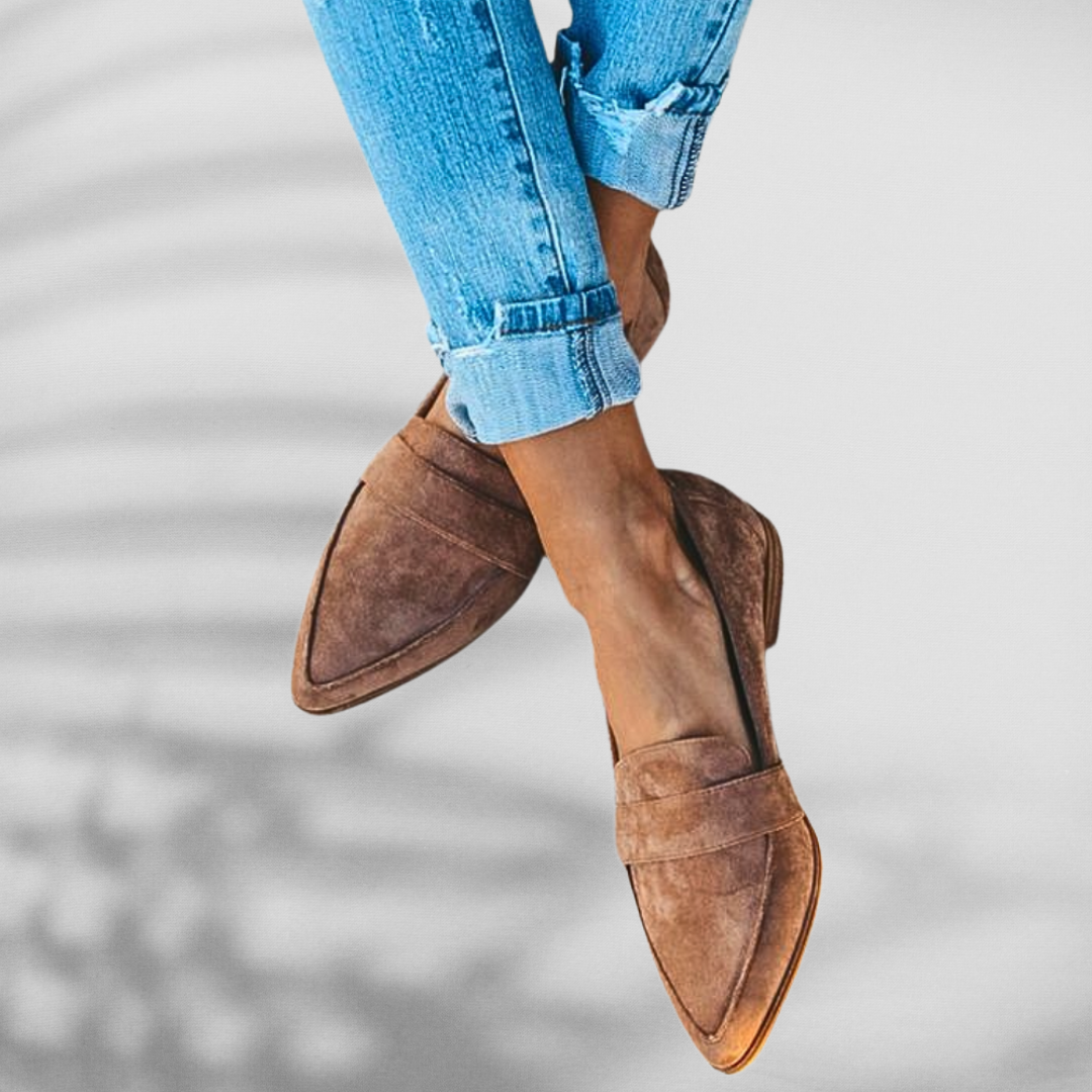 Noemi - Stilren Klassisk Loafer i Mockaimitation