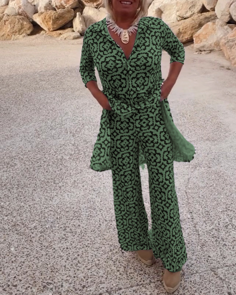 Elva - Vintageinspirerad Ensemble med Revers och Knappar
