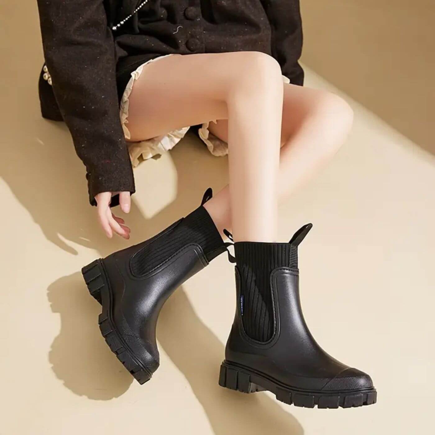 SOFIA – MODERNA CHELSEA BOOTS MED GROV SULA