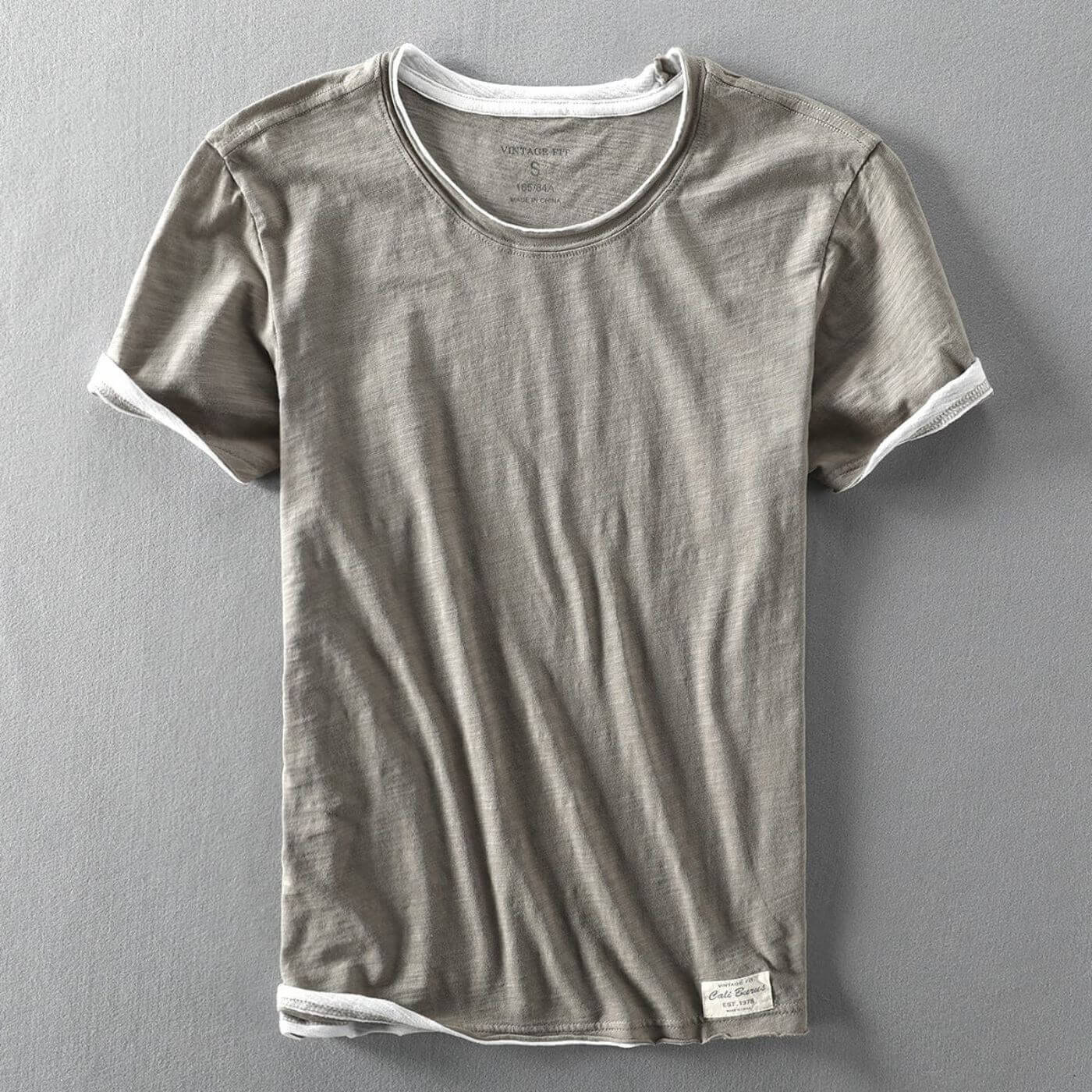 John – Bekväm T-shirt i Hög Kvalitet Perfekt För Sommaren