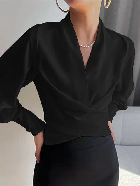 MIRELLA – ELEGANT DRAPERAD BLUS MED V-RINGNING