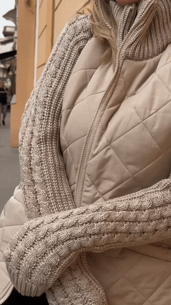 ULRIKA – QUILTAD JACKA MED STICKADE ÄRMAR