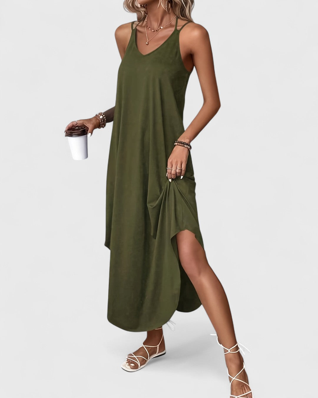 Zofia– Lång, Flödande Sommarklänning med Smala Axelband