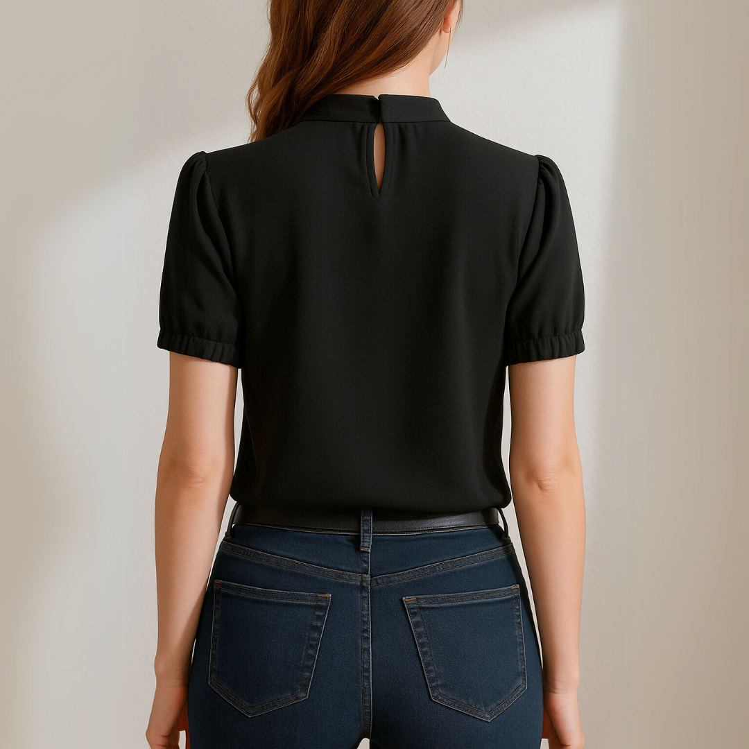 Kasia – Svart Plisserad Blus Med Delade Ärmar