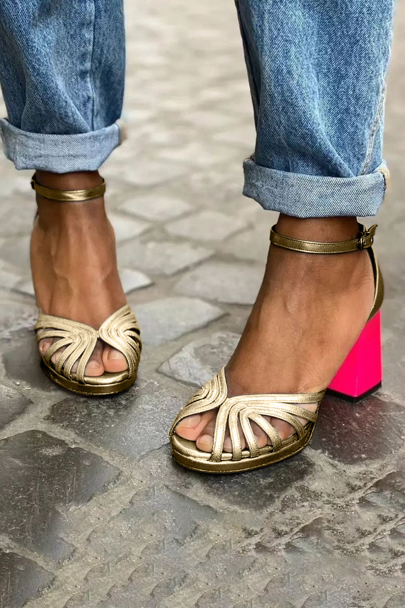 Elva - Klassiska Sandaler med Ankelrem och Öppen Tå