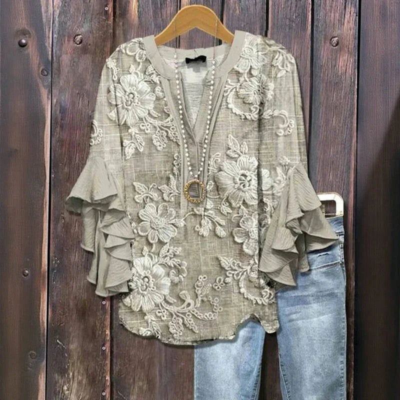 INEZ – VINTAGE BLOMMIG BRODERAD BLUS