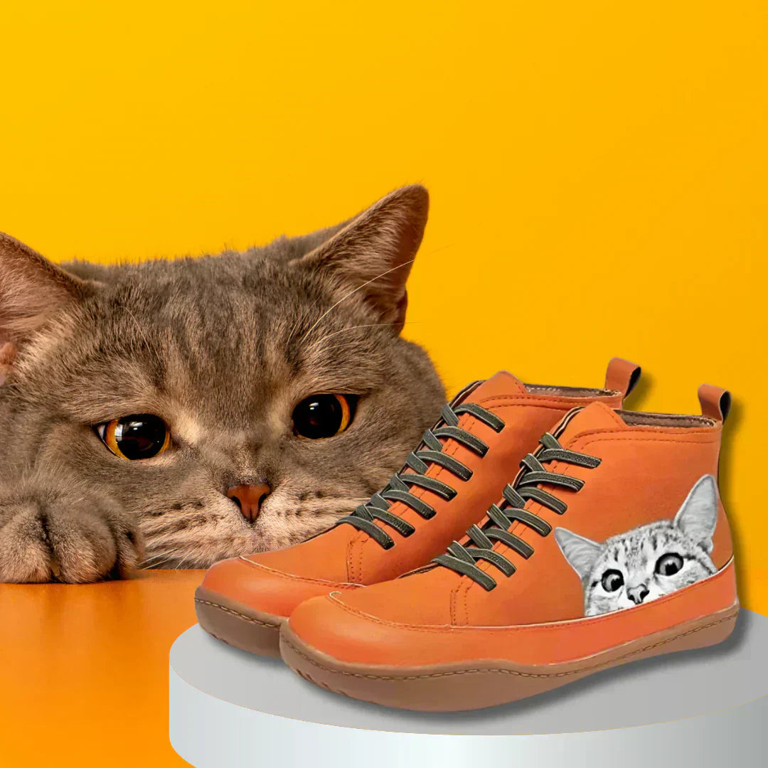 NOVA – LEKFULLA SNEAKERS MED KATTMOTIV