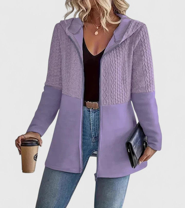 TILDA – STICKAD JACKA MED DRAGKEDJA OCH HUVA